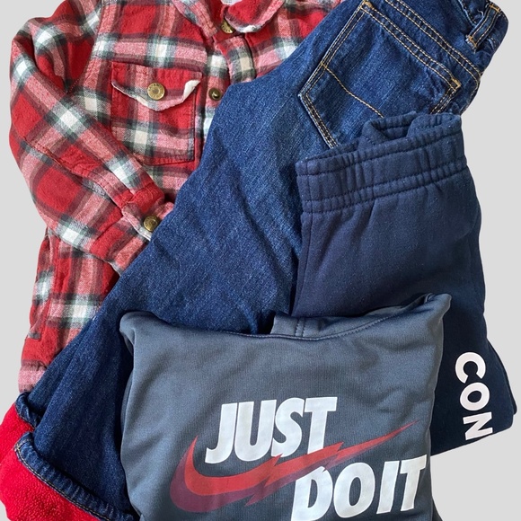 Boys- Sz-4- 4 piece Bundle- Tommy Bahama , Gap lined pants- Nike,Converse- Sz-4 - Picture 1 of 16
